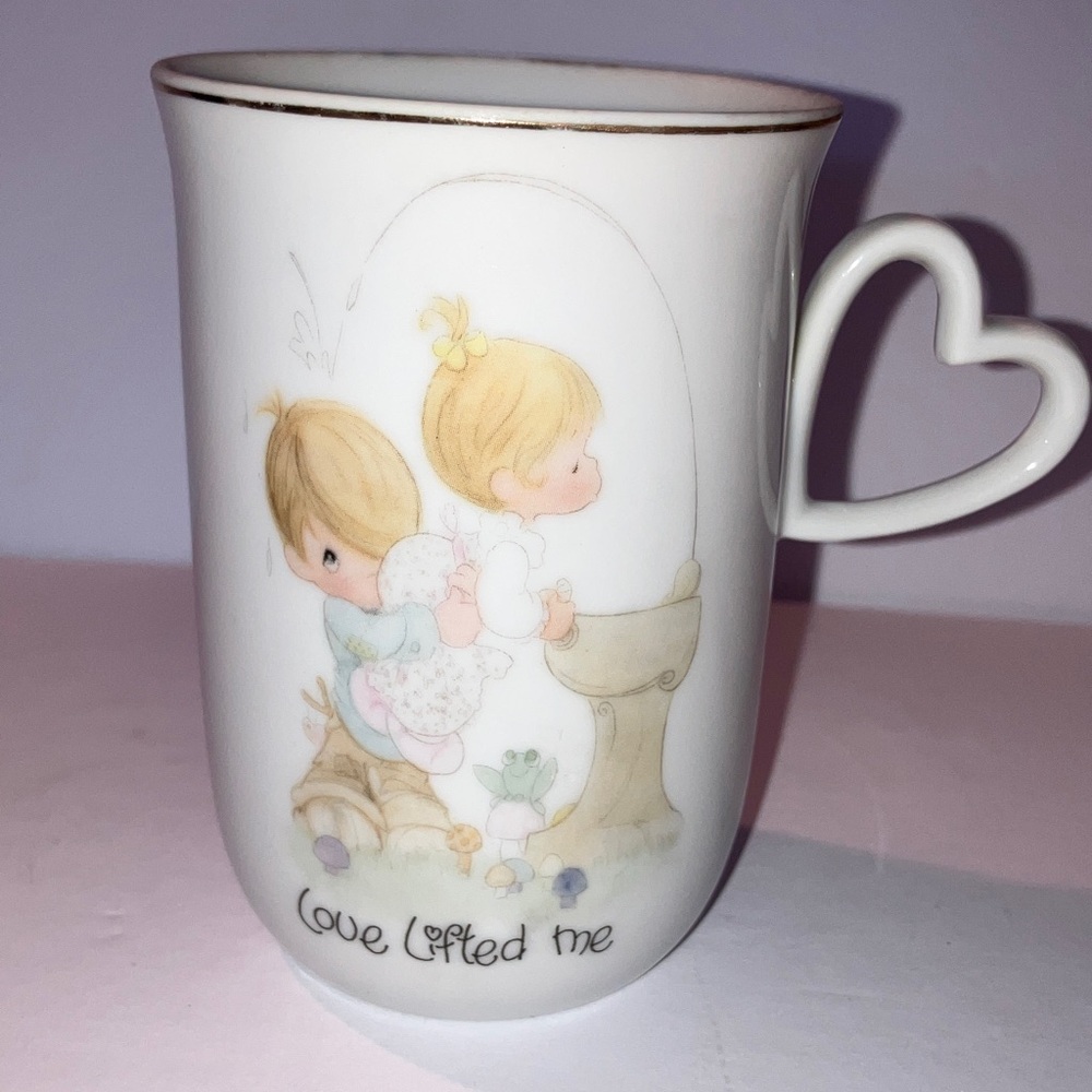 Precious Moments “Love Lifted Me” Collectible‎ Mug with Heart Handle